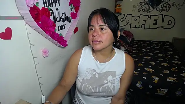 Miss  kendra  online show from July 14, 12:02 am