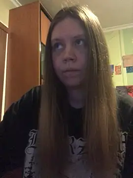 LunaVirelle online show from April 28, 5:51 pm