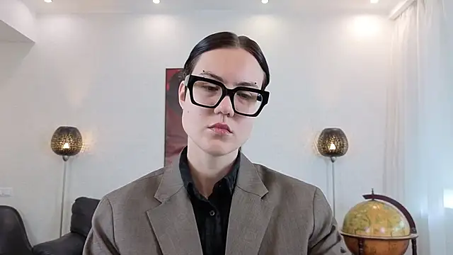 Marie Fitch online show from May 8, 3:01 am