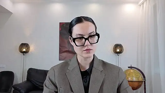 Marie Fitch online show from May 14, 2:07 am