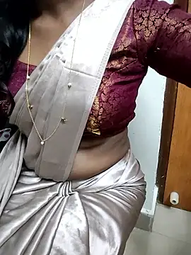 Tamilmallu-duskygirl03 online show from January 17, 6:22 pm