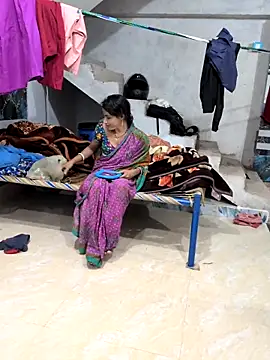 funnight4ubaby8456 online show from April 5, 5:10 pm