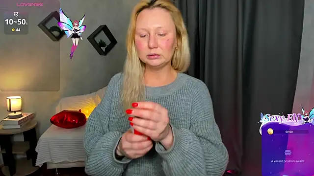 scent  of woman online show from March 4, 1:33 am