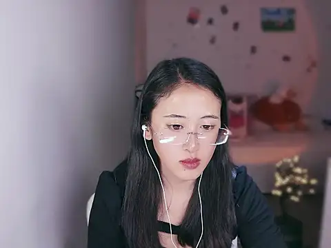 Queena  online show from January 7, 3:36 pm