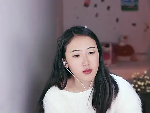 Queena  online show from January 11, 3:28 pm