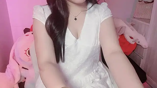 Snapshot of BeChinh_Lee chatting on February 8, 11:24 am BeChinh Lee online show from February 8, 11:24 am