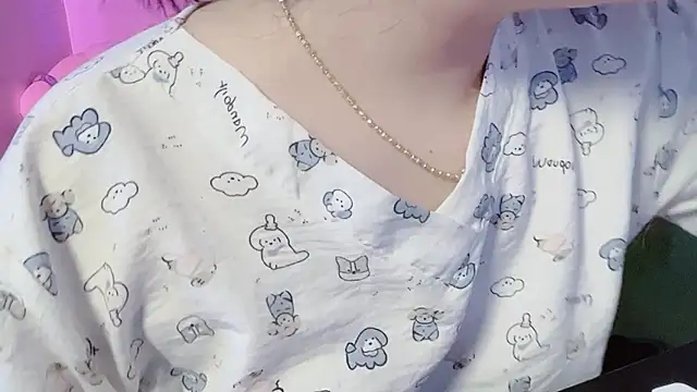 Snapshot of BeChinh_Lee chatting on March 1, 10:39 am BeChinh Lee online show from March 1, 10:39 am