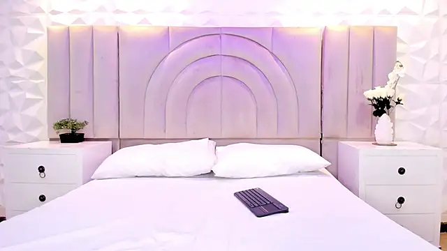 Snapshot of rebeca_brown_ chatting on November 27, 12:07 pm rebeca brown online show from November 27, 12:07 pm