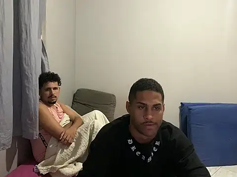 Snapshot of MakoVins chatting on October 14, 12:33 am MakoVins online show from October 14, 12:33 am