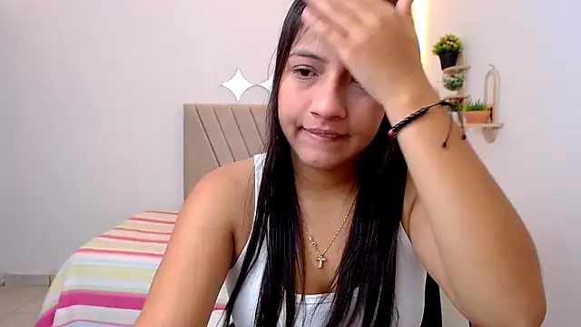 Snapshot of zara_cute chatting on May 23, 12:20 pm zara cute online show from May 23, 12:20 pm