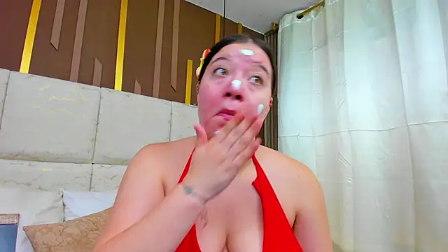 AmbarGills online show from April 15, 1:18 pm