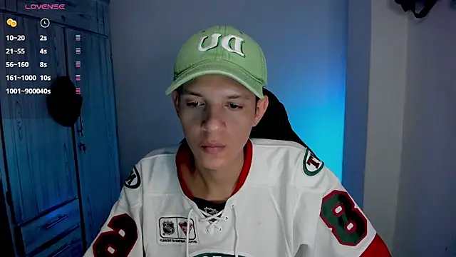 tylernova online show from March 23, 3:21 am