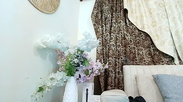 Kiaraa88 online show from December 4, 12:25 pm