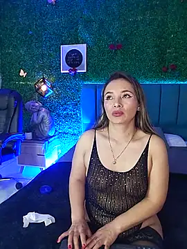 Kiaraa88 online show from May 27, 8:28 pm