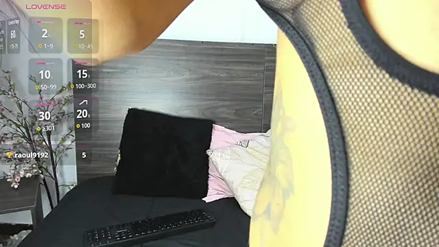 Brianna Maya online show from January 7, 12:13 am