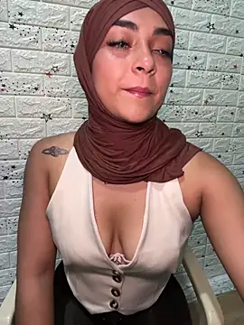 Snapshot of CelestSkyy chatting on December 3, 8:40 pm CelestSkyy online show from December 3, 8:40 pm