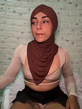 Snapshot of CelestSkyy chatting on December 21, 11:34 pm CelestSkyy online show from December 21, 11:34 pm