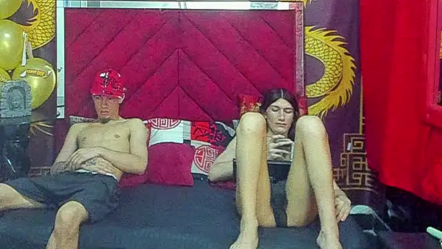 Snapshot of Pride_couple chatting on January 17, 11:19 pm Pride couple online show from January 17, 11:19 pm