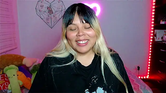 EllieMoonX online show from December 20, 1:12 am