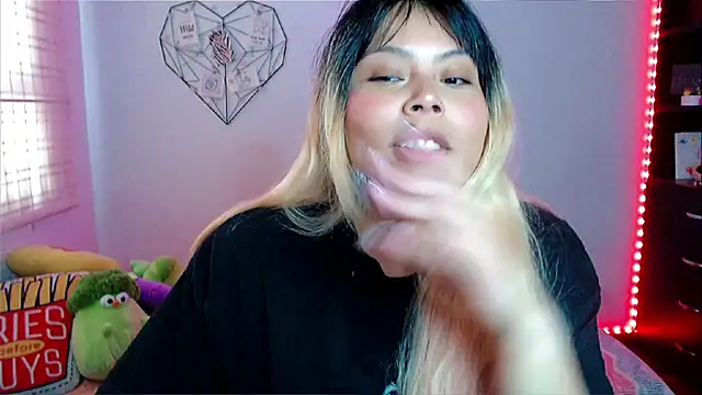 EllieMoonX online show from February 27, 9:04 pm