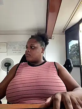 gabrielabrunette69 online show from December 19, 9:33 pm