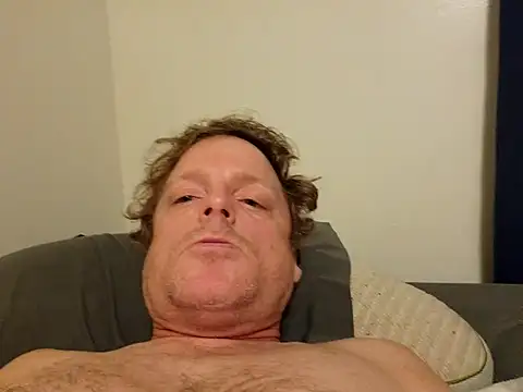 Snapshot of Akdecline chatting on October 14, 1:39 am Akdecline online show from October 14, 1:39 am