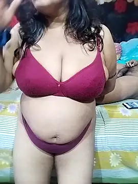 modhu82 online show from March 15, 6:58 pm