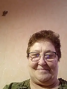 Snapshot of Katherine735 chatting on April 2, 9:51 am Katherine735 online show from April 2, 9:51 am