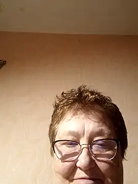 Snapshot of Katherine735 chatting on April 5, 8:17 pm Katherine735 online show from April 5, 8:17 pm