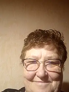 Snapshot of Katherine735 chatting on April 19, 2:00 am Katherine735 online show from April 19, 2:00 am