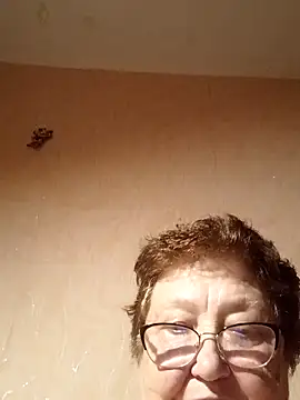 Snapshot of Katherine735 chatting on May 14, 6:47 pm Katherine735 online show from May 14, 6:47 pm