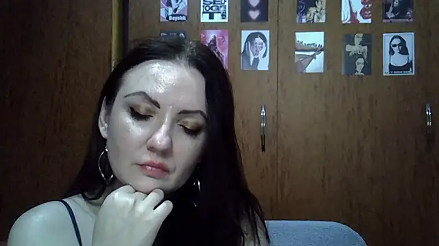 Snapshot of Kalorinn chatting on March 25, 7:42 pm Kalorinn online show from March 25, 7:42 pm