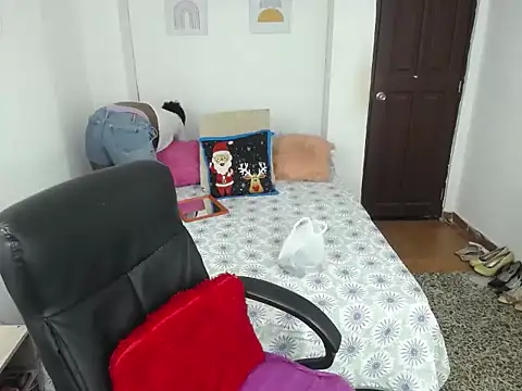 millysweetass online show from November 18, 3:16 pm