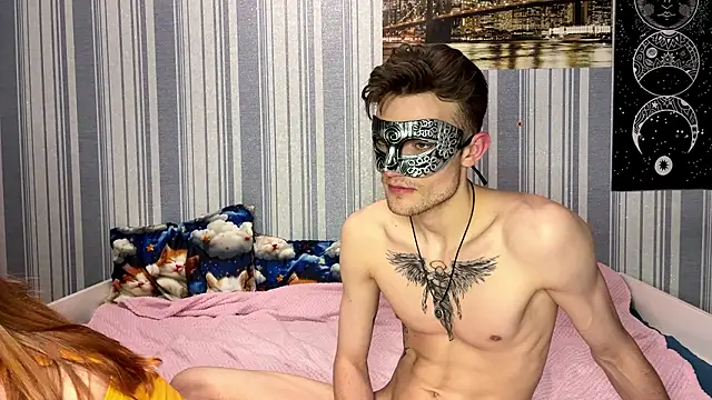 EmiliaCouple online show from January 7, 2:08 pm