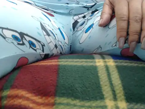 Snapshot of luna_hot_extreme chatting on October 20, 1:00 pm luna hot extreme online show from October 20, 1:00 pm