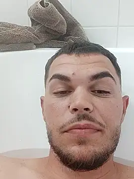 Snapshot of Alexszader36 chatting on October 22, 6:51 pm Alexszader36 online show from October 22, 6:51 pm