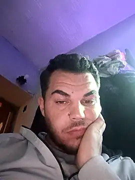 Snapshot of Alexszader36 chatting on April 3, 9:35 pm Alexszader36 online show from April 3, 9:35 pm