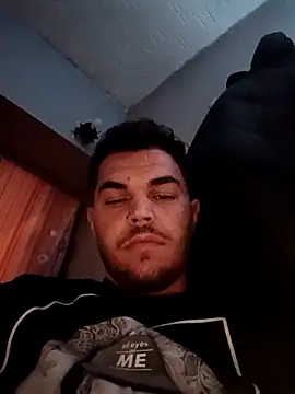 Snapshot of Alexszader36 chatting on April 13, 10:48 pm Alexszader36 online show from April 13, 10:48 pm