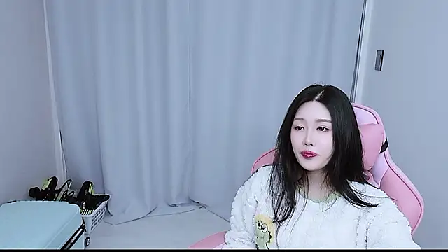 MISA 02 online show from December 18, 12:44 pm