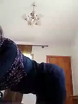 Snapshot of roseflore chatting on October 11, 10:58 am roseflore online show from October 11, 10:58 am