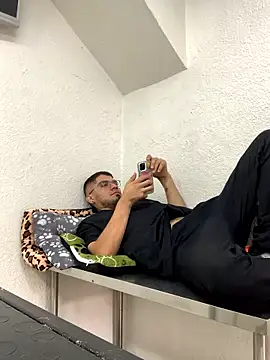 mirallesandbig online show from January 16, 4:55 pm