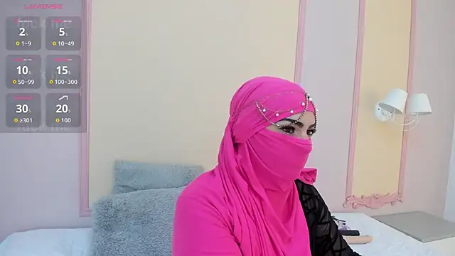 Snapshot of _naylaa_ chatting on March 22, 3:43 am naylaa online show from March 22, 3:43 am