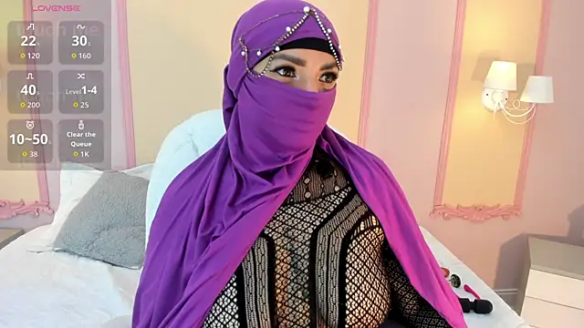 Snapshot of _naylaa_ chatting on June 16, 2:58 am naylaa online show from June 16, 2:58 am
