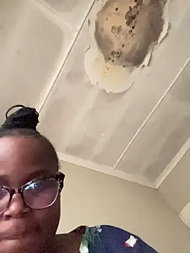 Snapshot of Wildpineapple chatting on October 22, 2:06 pm Wildpineapple online show from October 22, 2:06 pm