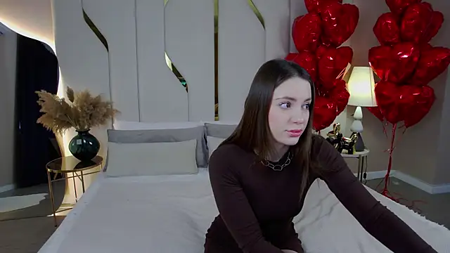 JulliRoss online show from February 19, 4:52 am