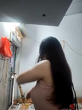 Snapshot of pusi_xinh chatting on October 11, 1:49 am pusi xinh online show from October 11, 1:49 am