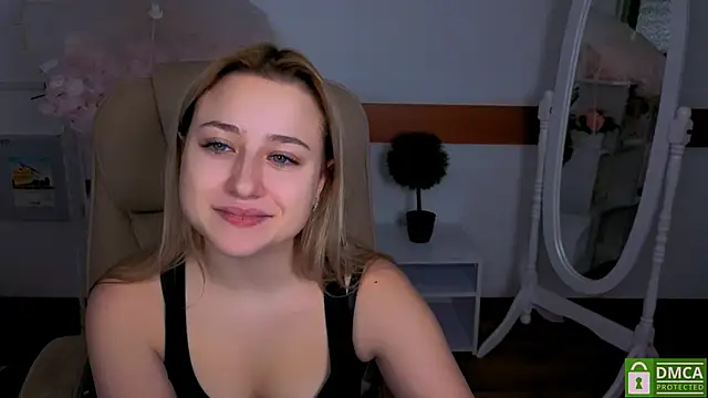 Lulu   Moon online show from February 6, 8:45 pm