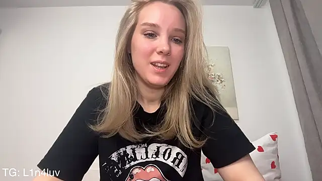 AIicaparkerc online show from February 9, 2:59 am