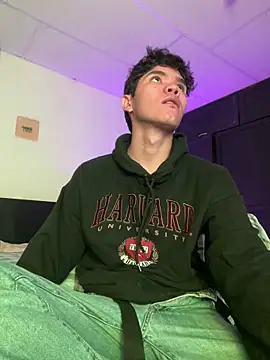 Im Camii online show from February 6, 4:54 pm