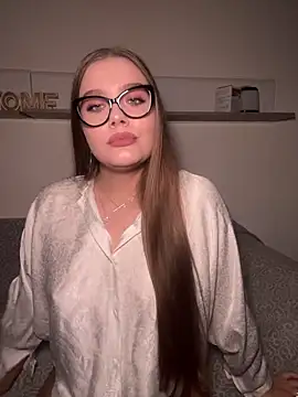 xSlavicDollx online show from October 15, 11:16 pm